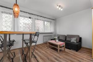 aleja Dwudziestolatków 1A by Homeprime