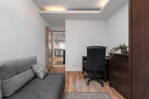 aleja Dwudziestolatków 1A by Homeprime