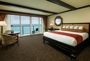 King Suite with Oceanfront View