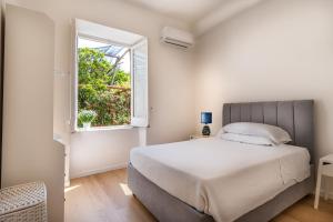 Central Sorrento 3 BR 1,5 BT flat balcony A C Wi-Fi