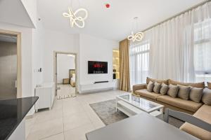 Serene Apartment with Balcony and Pool