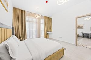 Serene Apartment with Balcony and Pool