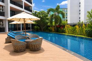 Kata Beach Pool View Condo - 400m from the Beach