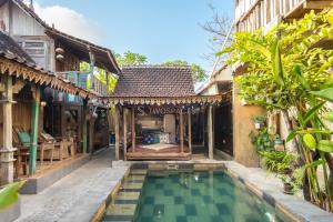 TwoSpaces Living at Kayu Beach Villa, Nusa Dua Beach