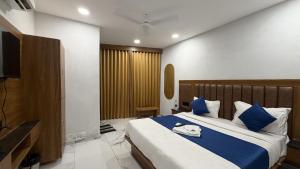Hotel Hill Town