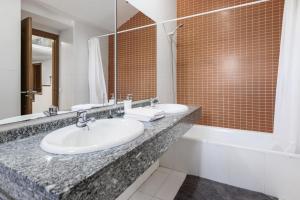 Exclusive amazing pool villa near sea beach