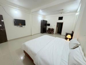Shiv Aaradhya Home Stay