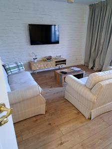 Flat - walking distance to the National Stadium