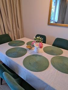 Flat - walking distance to the National Stadium