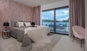 Villa Lux Indigo by Kompas Villas