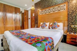 FabHotel Vardhan House I