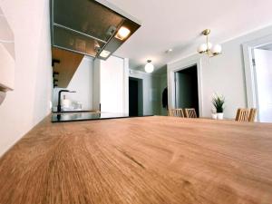 Albatross Mini - 2 Room Seaside Air-conditioned Apartment with Balcony