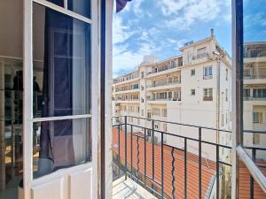Nestor&Jeeves - COSY BUFFA - Central - Close sea