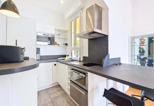 Nestor&Jeeves - COSY BUFFA - Central - Close sea