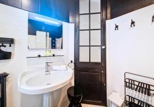 Nestor&Jeeves - COSY BUFFA - Central - Close sea