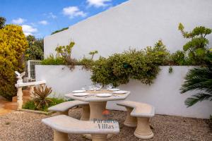 3-Bedroom House with Pool in Albufeira