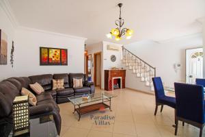 3-Bedroom House with Pool in Albufeira