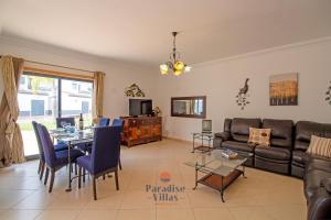 3-Bedroom House with Pool in Albufeira
