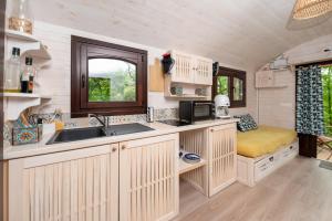 Roulotte Du Moulin De Lesneve