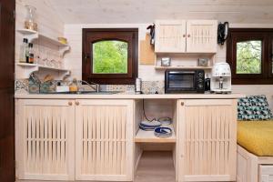 Roulotte Du Moulin De Lesneve