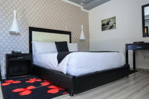 City Square Lodge