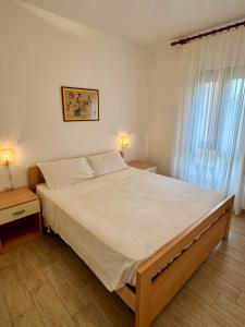 Pollys Albarella Apartment