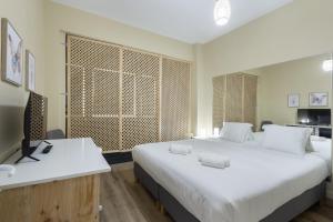 LISBON UPTOWN ROOMS by Homing