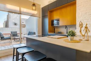 Penthouse with Terrace & Sea Views - City Center - AC