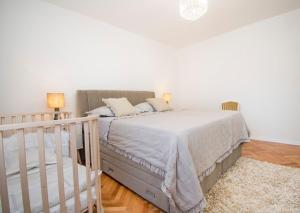 Apartment Sunny Terrace Oasis