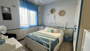 Apartamento con Vistas al Canal y Terraza Roses