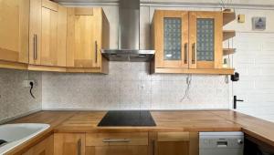 Apartamento con Vistas al Canal y Terraza Roses