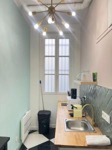 Stylish Studio with Loft Bed - Montmartre Area