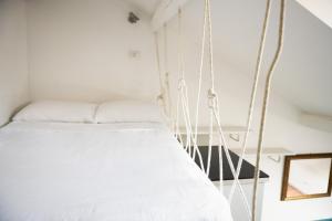 Bligny Collection - Strehler Attic - Bocconi - Navigli - Bright and Comfortable Apartment