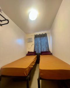 GOLDYS PLACE 2-BEDROOM WITH BALCONY NETFLX Karaoke Youtube