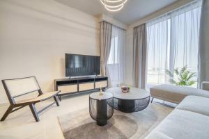 1br in Harbour Gate in Dubai Creek by Pk Holiday