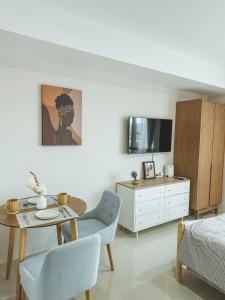 AZRL Studio - JTower Residences