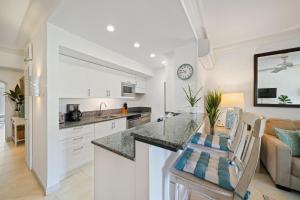 Glitter Bay Estate 314 apts