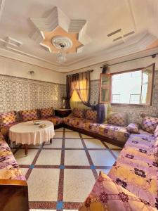 Essaouira host