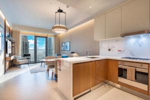 Deluxe Address Opera Home