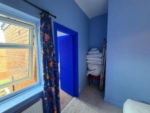 Altrincham House - 2BR - Sleeps 6 - WiFi - Parking