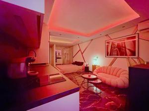 Studio luxe LAphrodite C49 avec terrasse vue mer au village naturiste Héliopolis