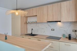 Studio Roxys Retreat in Nord10 by Alezzi - pool n playground
