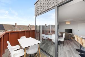 Luxury Wembley 2 bed Flat - Sleeps 9