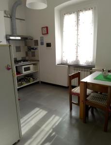 Charming 2-Bedroom Apartment in the Heart of Genova