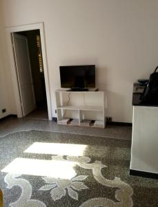 Charming 2-Bedroom Apartment in the Heart of Genova