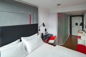 citizenM London Victoria Station
