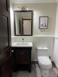 4 Bedroom Grand Heritage Home Downtown Vancouver