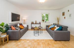 OG2 Rechts 3-Zimmer Wohnung mit Balkon 15min bis Salzburg