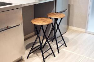 2-minute walk from the station Traditional Japanese products High-quality amenities Direct access to KIX Easy access to Kyoto, Osaka, and Nara Entire building for rent