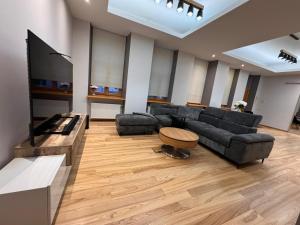 Modern Apartment in Riga top location, kingsize beds, 2 Br